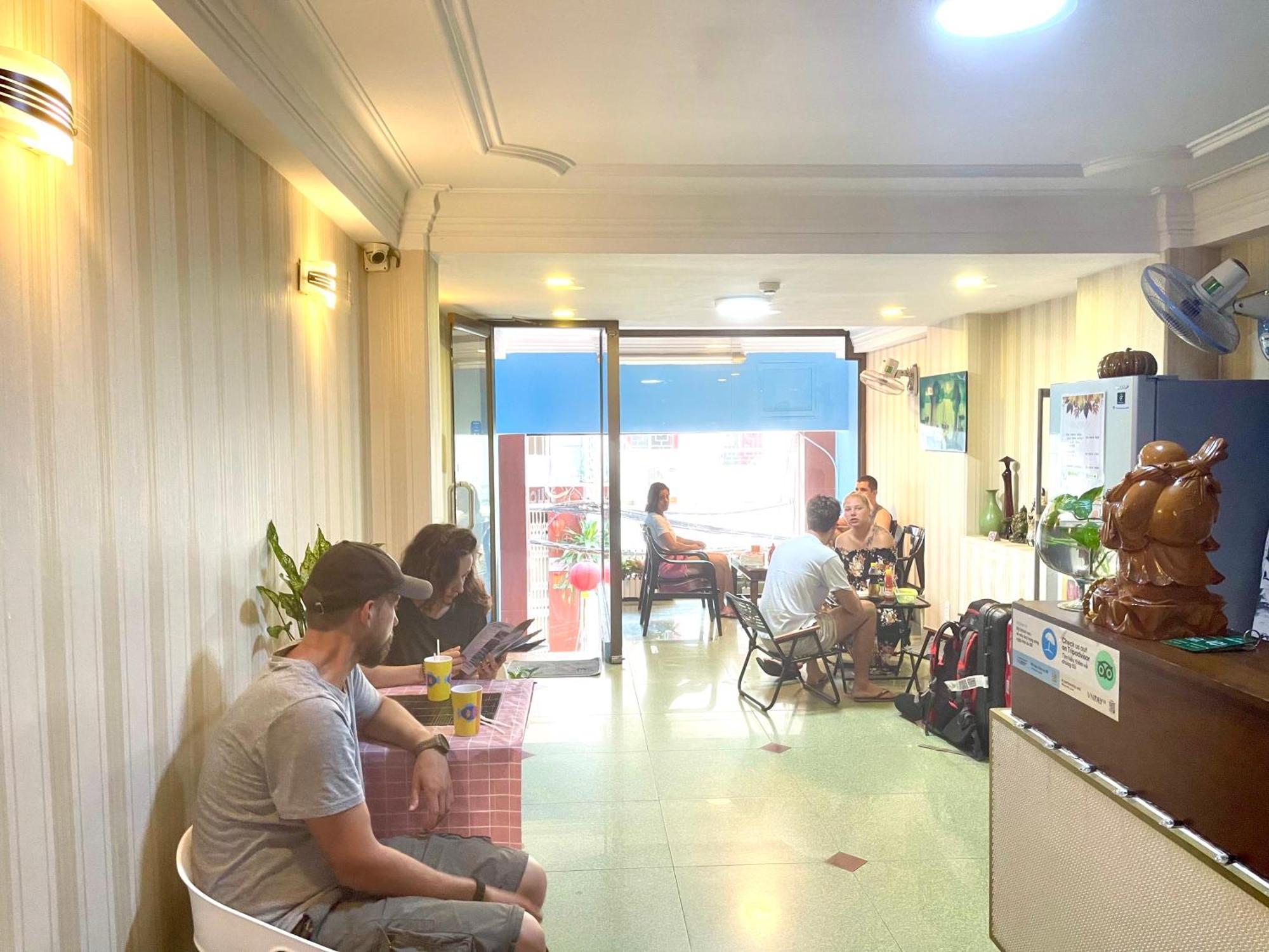 Hotel Giang Son Hotel江山民宿范五老区酒吧街胡志明市 Ho Chi Minh City